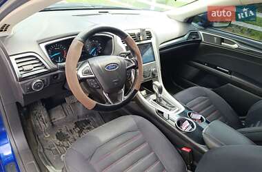Седан Ford Fusion 2013 в 