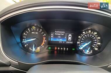 Седан Ford Fusion 2013 в 