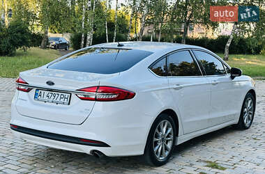 Седан Ford Fusion 2017 в 