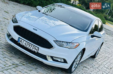 Седан Ford Fusion 2017 в 