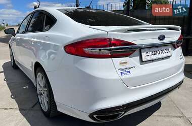 Седан Ford Fusion 2017 в 