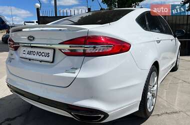 Седан Ford Fusion 2017 в 