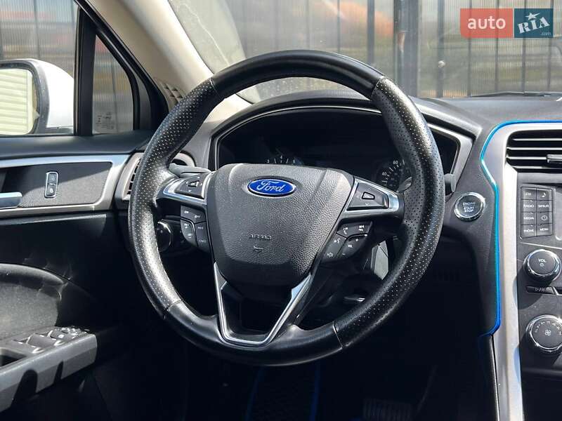 Седан Ford Fusion 2017 в Києві