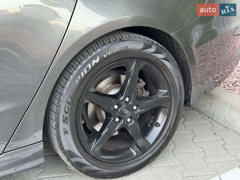Седан Ford Fusion 2016 в Києві