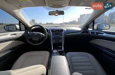 Седан Ford Fusion 2018 в 