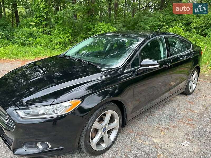 Седан Ford Fusion 2015 в Києві