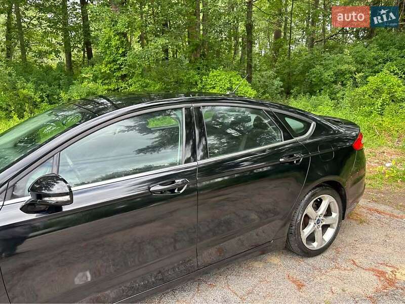 Седан Ford Fusion 2015 в Києві