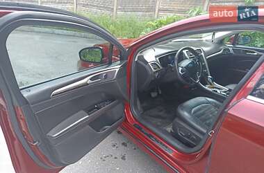 Седан Ford Fusion 2013 в 
