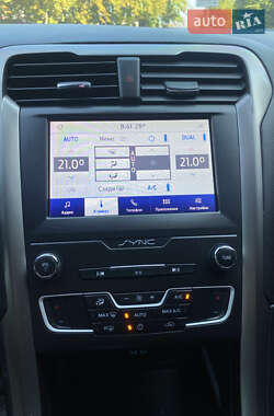 Седан Ford Fusion 2020 в 