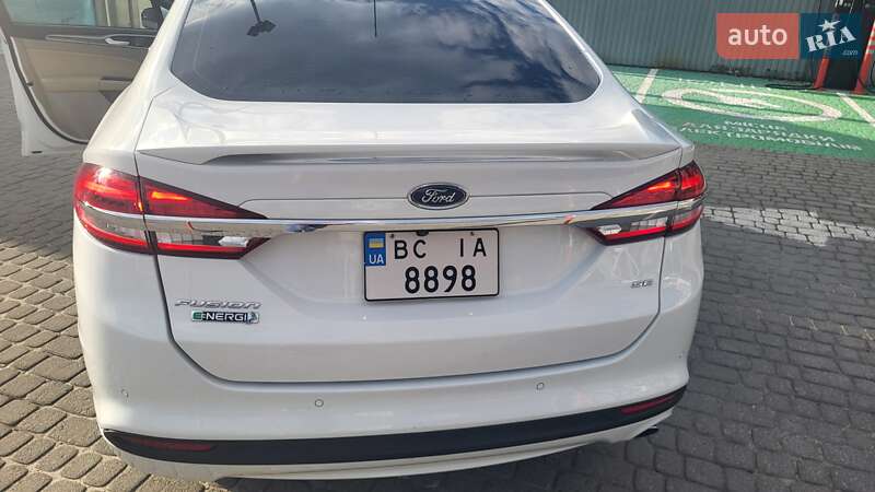 Седан Ford Fusion 2017 в Львове