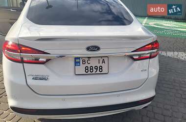 Седан Ford Fusion 2017 в 