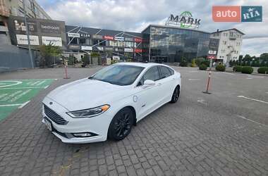 Седан Ford Fusion 2017 в 