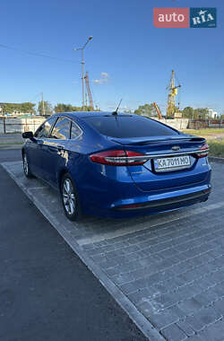 Седан Ford Fusion 2016 в 