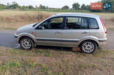 Хэтчбек Ford Fusion 2008 в 