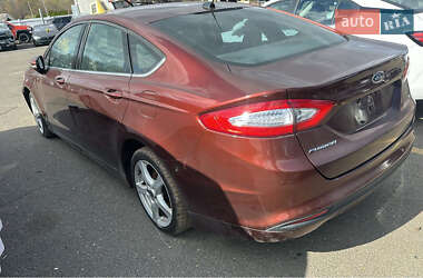 Седан Ford Fusion 2016 в 