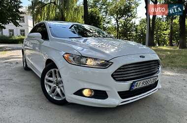 Седан Ford Fusion 2016 в 