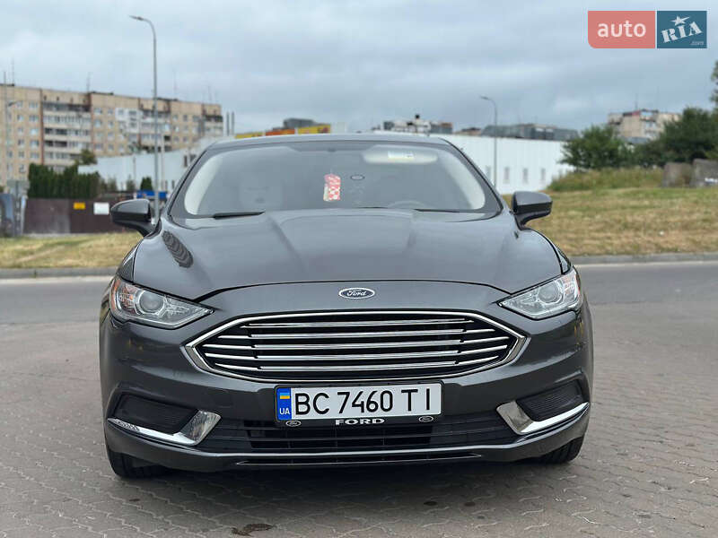 Седан Ford Fusion 2016 в Львові