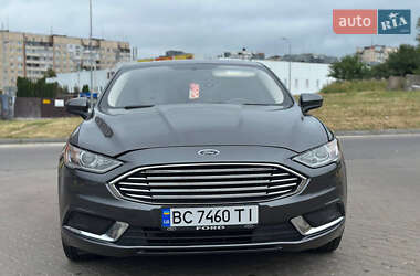 Седан Ford Fusion 2016 в 
