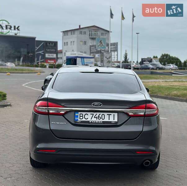 Седан Ford Fusion 2016 в Львові