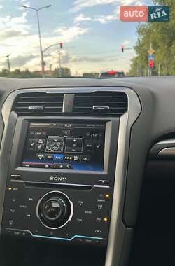 Седан Ford Fusion 2014 в 
