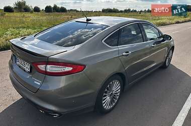 Седан Ford Fusion 2012 в 