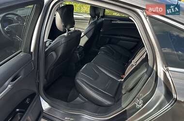 Седан Ford Fusion 2012 в 