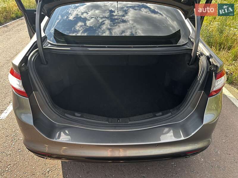 Седан Ford Fusion 2012 в Києві