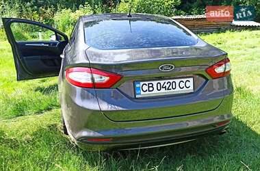 Седан Ford Fusion 2016 в 