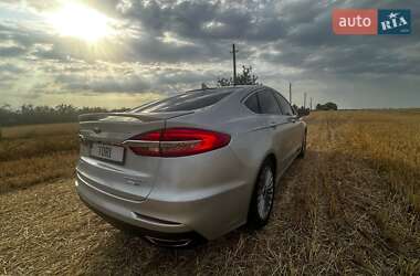 Седан Ford Fusion 2018 в 