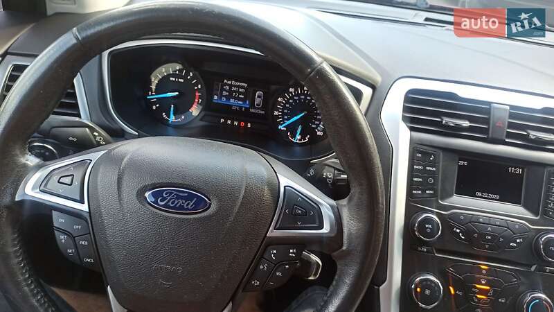 Седан Ford Fusion 2016 в Одесі
