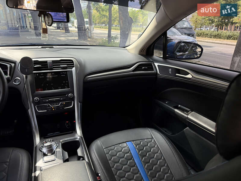 Седан Ford Fusion 2016 в Николаеве