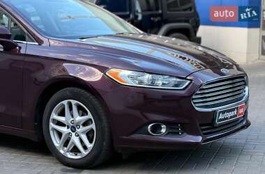 Седан Ford Fusion 2013 в 