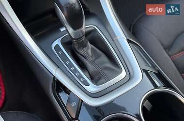 Седан Ford Fusion 2013 в 