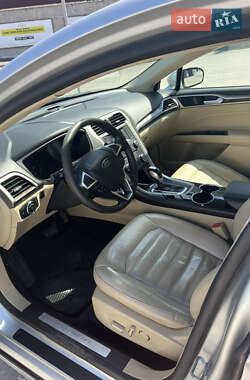 Седан Ford Fusion 2014 в 