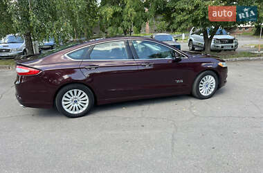 Седан Ford Fusion 2013 в 
