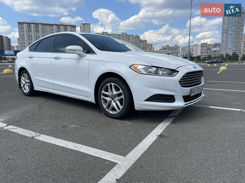 Ford Fusion 2015