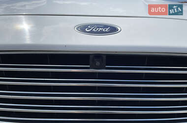 Седан Ford Fusion 2015 в 