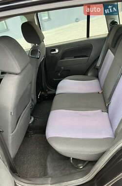 Хетчбек Ford Fusion 2011 в 