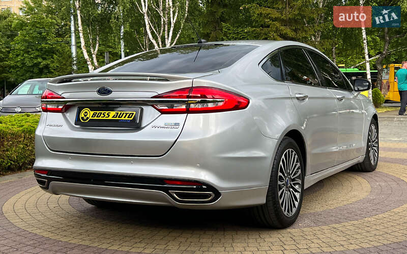 Седан Ford Fusion 2018 в Львові