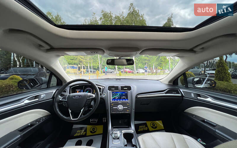 Седан Ford Fusion 2018 в Львові