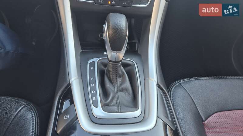 Седан Ford Fusion 2015 в Хмельницькому