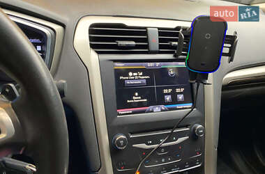 Седан Ford Fusion 2015 в 