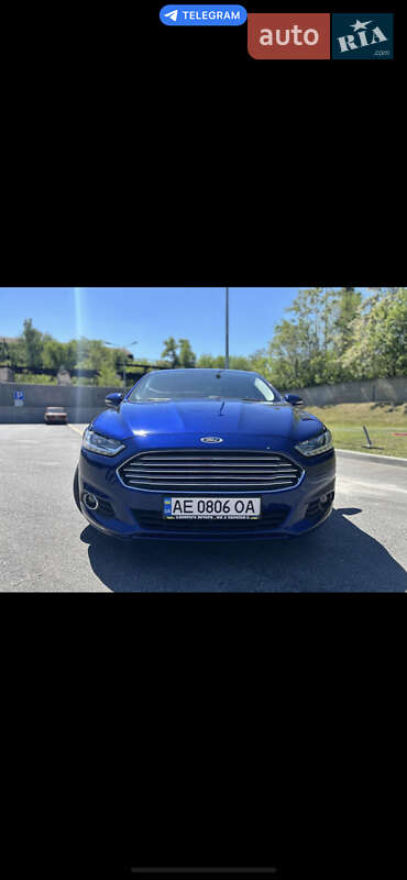 Седан Ford Fusion 2015 в 