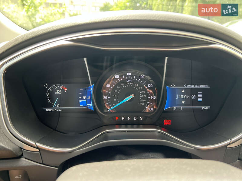 Седан Ford Fusion 2015 в Києві