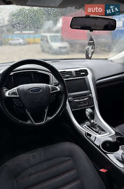 Седан Ford Fusion 2014 в 