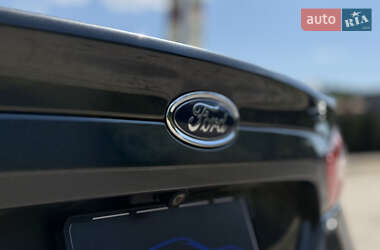 Седан Ford Fusion 2014 в 