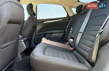 Седан Ford Fusion 2014 в 