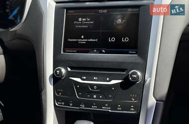 Седан Ford Fusion 2014 в 