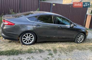Седан Ford Fusion 2017 в 