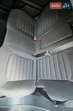 Седан Ford Fusion 2017 в 